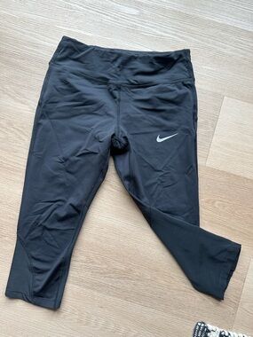 Nike Black Dri-FIT Mid-Rise Performance Leggings